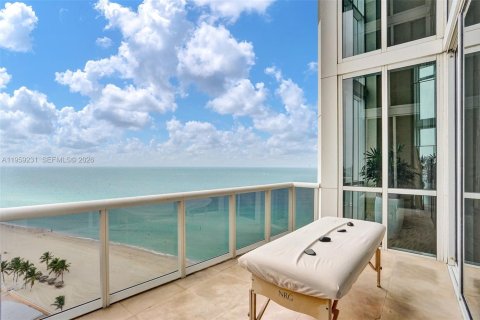 Condominio en venta en Sunny Isles Beach, Florida, 2 dormitorios, 153.2 m2 № 2027688 - foto 20