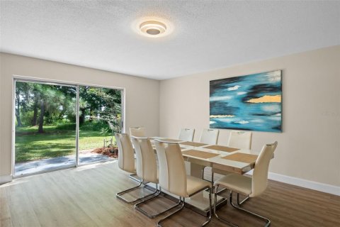 House in Orlando, Florida 4 bedrooms, 235.04 sq.m. № 1659654 - photo 14