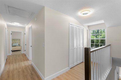 House in Orlando, Florida 4 bedrooms, 235.04 sq.m. № 1659654 - photo 19