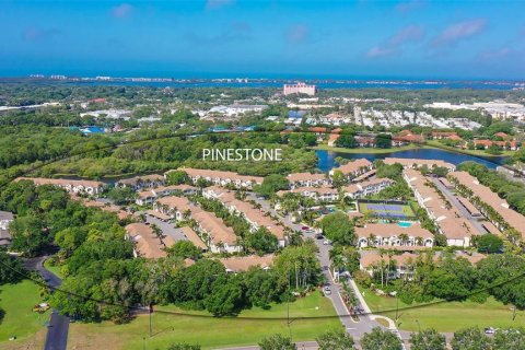 Condo in Sarasota, Florida, 2 bedrooms  № 2143390 - photo 2