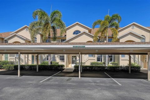 Condo in Sarasota, Florida, 2 bedrooms  № 2143390