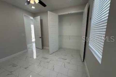 House in Lake Wales, Florida 4 bedrooms, 305.83 sq.m. № 1894119 - photo 16