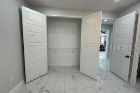 House in Lake Wales, Florida 4 bedrooms, 305.83 sq.m. № 1894119 - photo 22