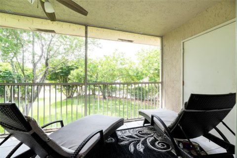 Copropriété à vendre à Tamarac, Floride: 2 chambres, 123.1 m2 № 1994312 - photo 22