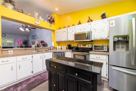 Copropriété à vendre à Tamarac, Floride: 2 chambres, 123.1 m2 № 1994312 - photo 5