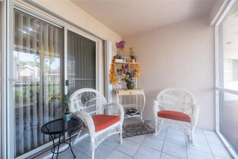 Copropriété à vendre à Tamarac, Floride: 2 chambres, 123.1 m2 № 1994312 - photo 20