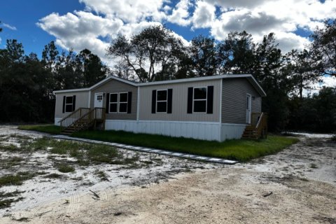 Casa en venta en Keystone Heights, Florida, 3 dormitorios № 767125 - foto 1
