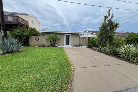 House in Hudson, Florida 2 bedrooms, 83.61 sq.m. № 1906097 - photo 1