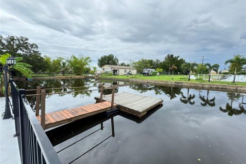 House in Hudson, Florida 2 bedrooms, 83.61 sq.m. № 1906097 - photo 3