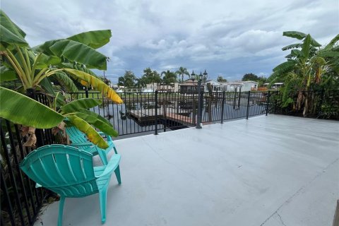 House in Hudson, Florida 2 bedrooms, 83.61 sq.m. № 1906097 - photo 19