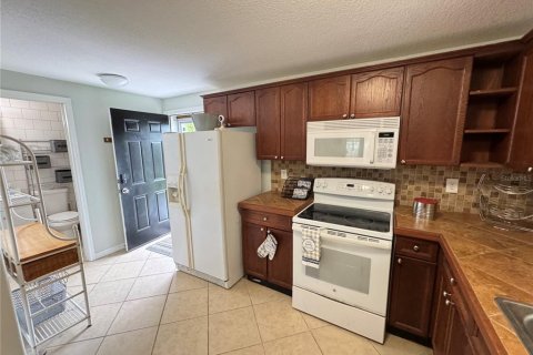 House in Hudson, Florida 2 bedrooms, 83.61 sq.m. № 1906097 - photo 8