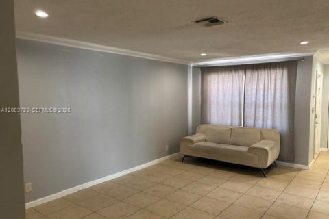 Villa ou maison à louer à Coral Springs, Floride: 3 chambres, 298.96 m2 № 2069191 - photo 25