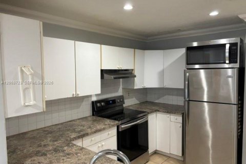Villa ou maison à louer à Coral Springs, Floride: 3 chambres, 298.96 m2 № 2069191 - photo 23