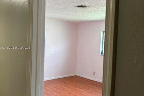 Villa ou maison à louer à Coral Springs, Floride: 3 chambres, 298.96 m2 № 2069191 - photo 27