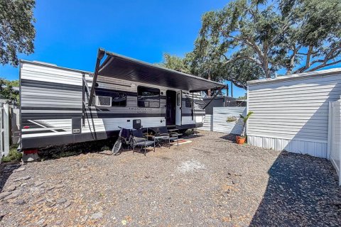 Propiedad comercial en venta en Tampa, Florida, 55.74 m2 № 2166376 - foto 23