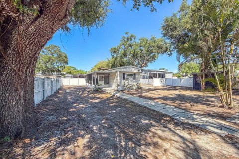 Propiedad comercial en venta en Tampa, Florida, 55.74 m2 № 2166376 - foto 4