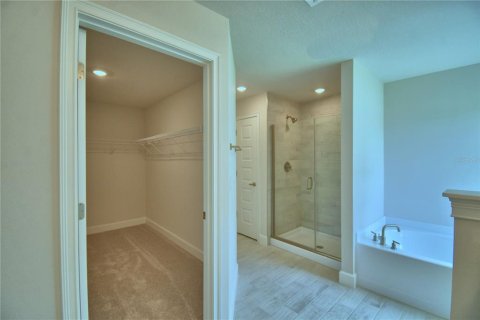House in Auburndale, Florida 3 bedrooms, 183.02 sq.m. № 1437399 - photo 26