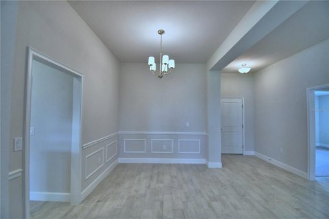 House in Auburndale, Florida 3 bedrooms, 183.02 sq.m. № 1437399 - photo 12