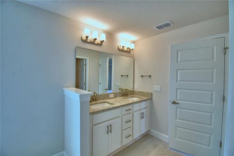 House in Auburndale, Florida 3 bedrooms, 183.02 sq.m. № 1437399 - photo 27