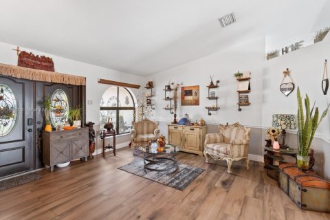 Casa en venta en Miami, Florida, 4 dormitorios, 142.6 m2 № 1946679 - foto 6
