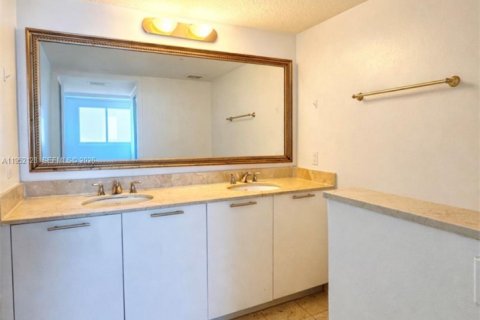 Снять в аренду кондоминиум в Майами, Флорида 2 спальни, 106.09м2, № 2006475 - фото 14