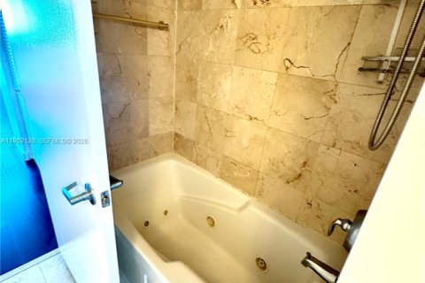 Снять в аренду кондоминиум в Майами, Флорида 2 спальни, 106.09м2, № 2006475 - фото 15