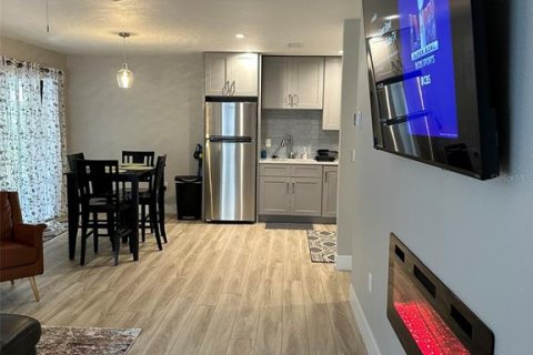 Apartamento en alquiler en Bradenton, Florida, 2 dormitorios, 83.61 m2 № 1796122 - foto 8