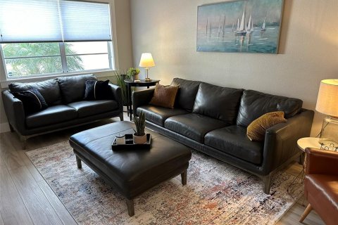 Apartamento en alquiler en Bradenton, Florida, 2 dormitorios, 83.61 m2 № 1796122 - foto 3