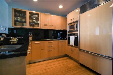 Condominio en venta en Miami Beach, Florida, 2 dormitorios, 100.71 m2 № 1970943 - foto 21
