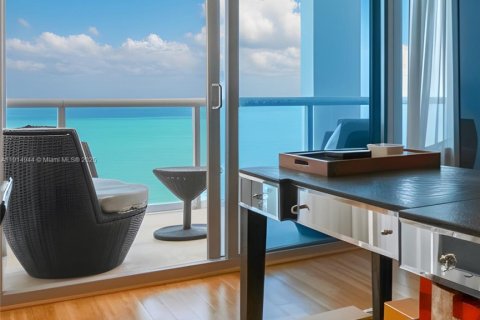 Condominio en venta en Miami Beach, Florida, 2 dormitorios, 100.71 m2 № 1970943 - foto 9