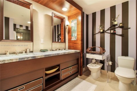 Condominio en venta en Miami Beach, Florida, 2 dormitorios, 100.71 m2 № 1970943 - foto 29