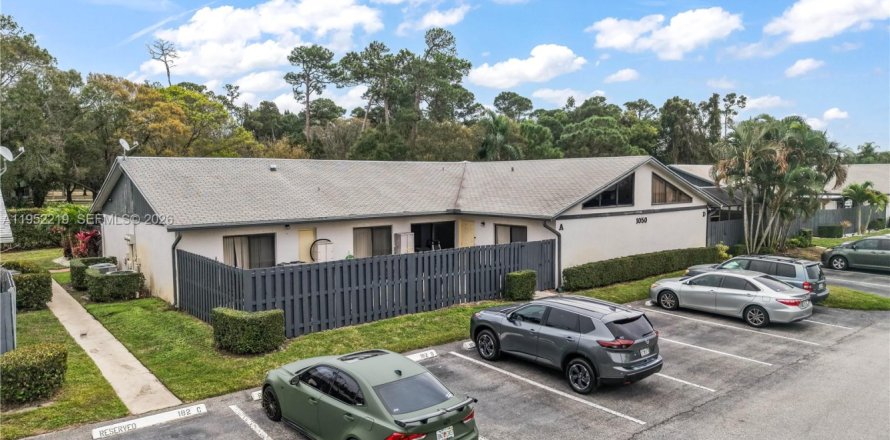 Дом в Уэст-Палм-Бич, Флорида 3 спальни, 123.75м2 № 2019897