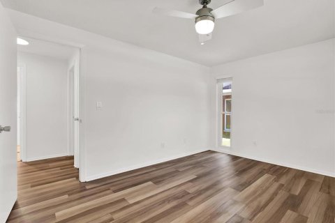 House in Largo, Florida 2 bedrooms, 90.21 sq.m. № 1792250 - photo 11
