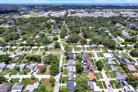 House in Largo, Florida 2 bedrooms, 90.21 sq.m. № 1792250 - photo 22