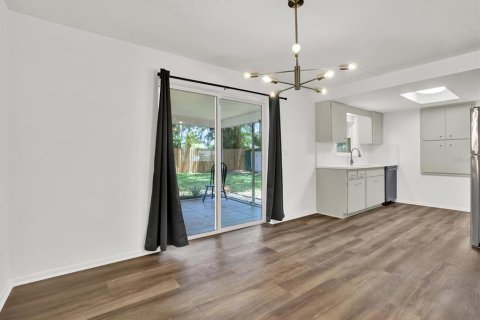 House in Largo, Florida 2 bedrooms, 90.21 sq.m. № 1792250 - photo 6