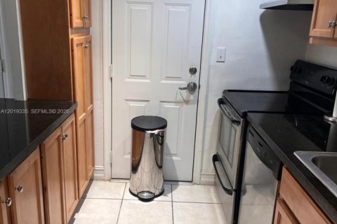 Copropriété à louer à Key Biscayne, Floride: 2 chambres, 108.7 m2 № 2256680 - photo 13