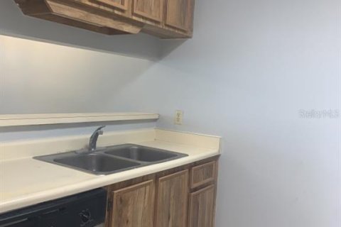 Condo in Tampa, Florida, 2 bedrooms  № 1829585 - photo 10
