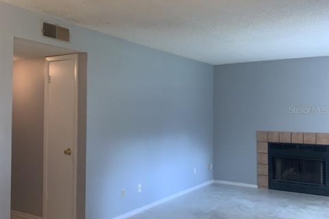 Condo in Tampa, Florida, 2 bedrooms  № 1829585 - photo 8