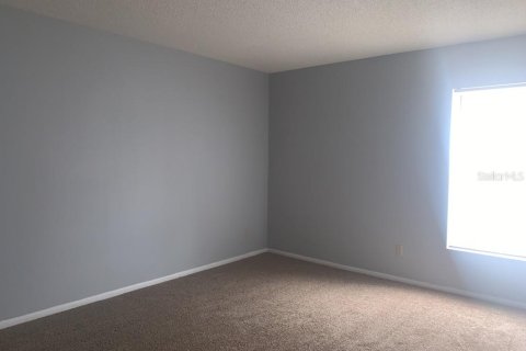 Condo in Tampa, Florida, 2 bedrooms  № 1829585 - photo 11