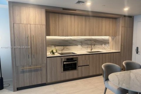 Condominio en venta en Miami, Florida, 1 dormitorio № 2056146 - foto 2