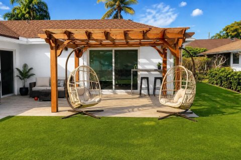 Villa ou maison à Boca Raton, Floride 4 chambres, 186.92 m2 № 2077583