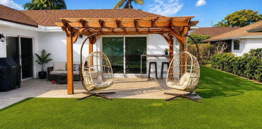 Villa ou maison à Boca Raton, Floride 4 chambres, 186.92 m2 № 2077583