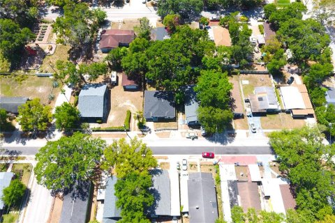 House in Tampa, Florida 3 bedrooms, 117.43 sq.m. № 1591696 - photo 25