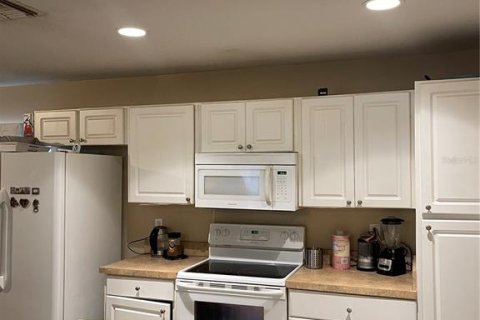 House in Tampa, Florida 3 bedrooms, 117.43 sq.m. № 1591696 - photo 19