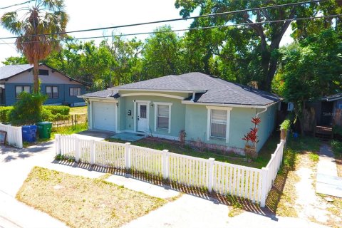 House in Tampa, Florida 3 bedrooms, 117.43 sq.m. № 1591696 - photo 29