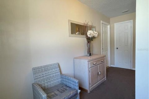 House in Tampa, Florida 3 bedrooms, 117.43 sq.m. № 1591696 - photo 4