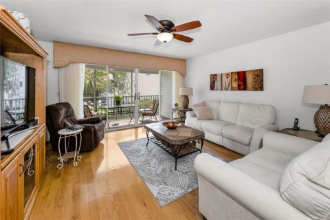 Townhouse in Seminole, Florida 4 bedrooms, 206.99 sq.m. № 1734993 - photo 17