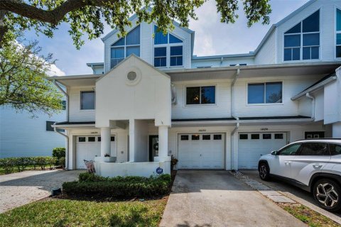 Townhouse in Seminole, Florida 4 bedrooms, 206.99 sq.m. № 1734993 - photo 2