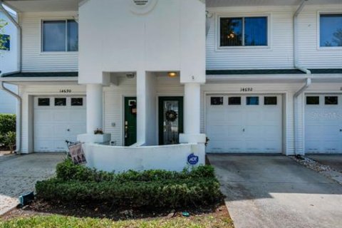 Townhouse in Seminole, Florida 4 bedrooms, 206.99 sq.m. № 1734993 - photo 6