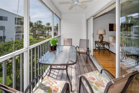 Townhouse in Seminole, Florida 4 bedrooms, 206.99 sq.m. № 1734993 - photo 19